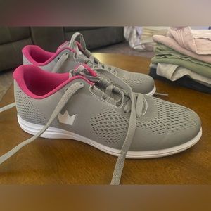 Brunswick Axis bowling shoes womens size 7 grey and pink